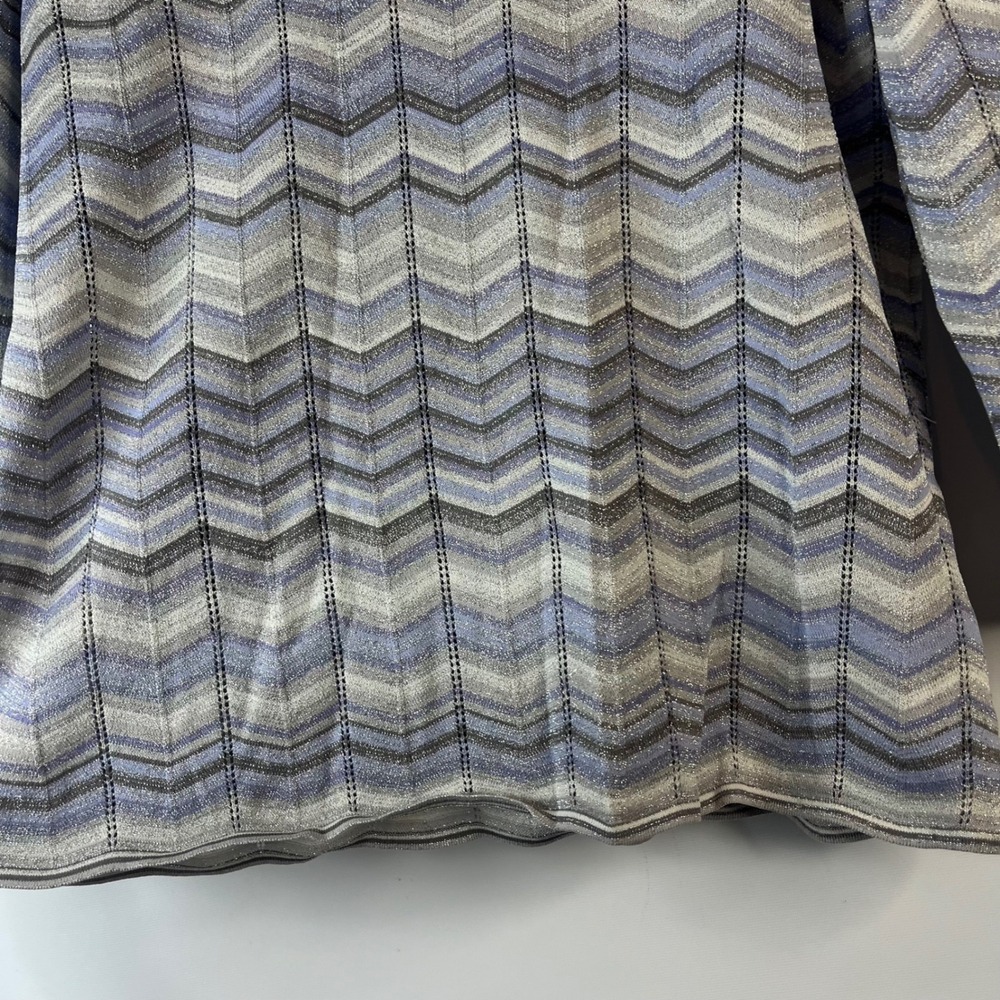Alfred Dunner Knit Top Women 1X Blue Silver Chevron Metallic V-Neck 3/4 Sleeve - Picture 3 of 8